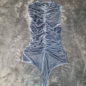 Liz & Sara Velvet Top in Blue